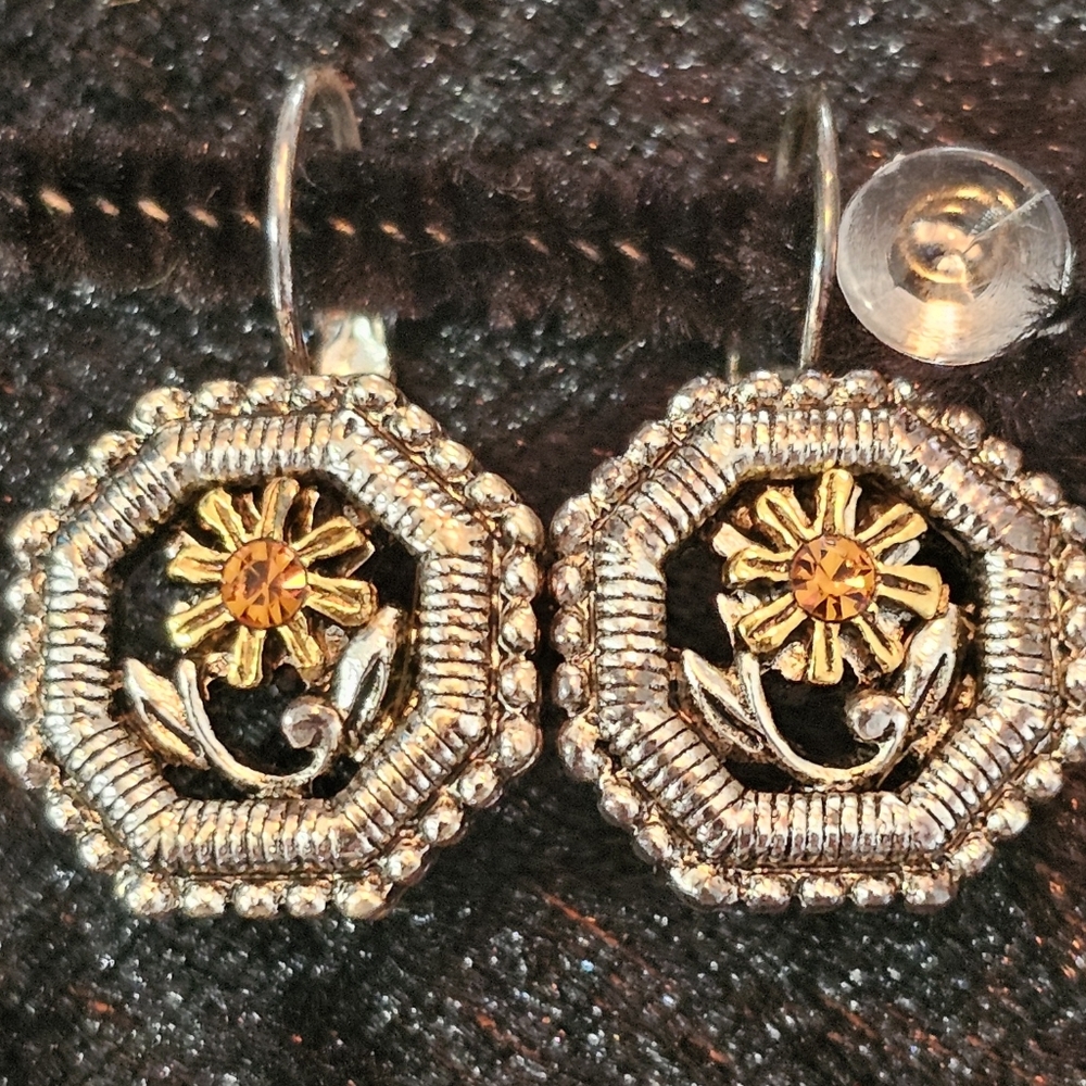 Silver Plated And Topaz Stone Earrings